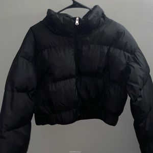Cropped puffer jacket